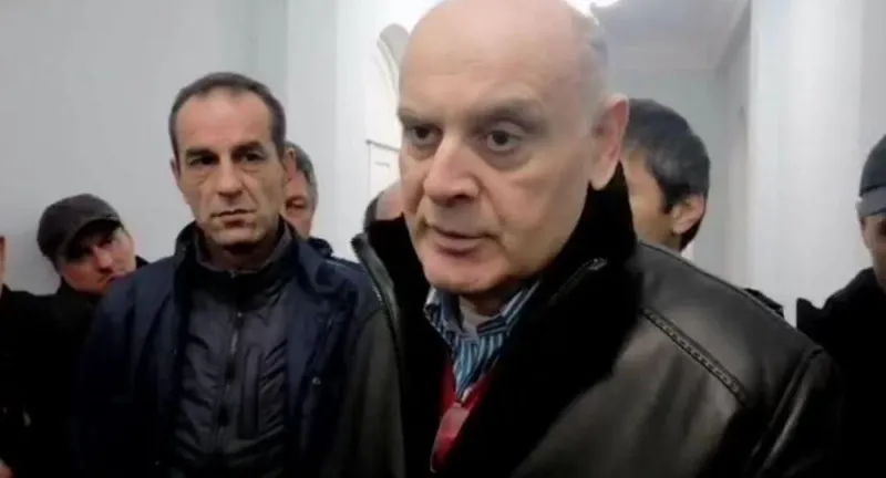 Аслан Бжания -  Если Хаджимба не пойдет навстречу, то ситуация ухудшится