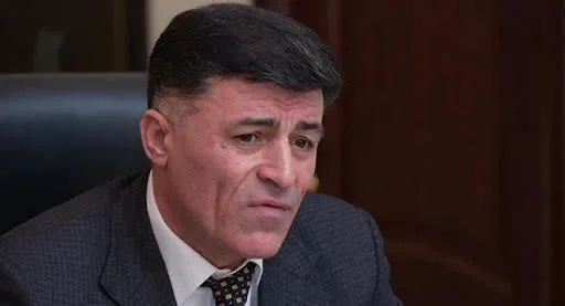 Кандидат в т.н. президенты Абхазии Леонид Дзапшба предложил перенести «выборы» на месяц