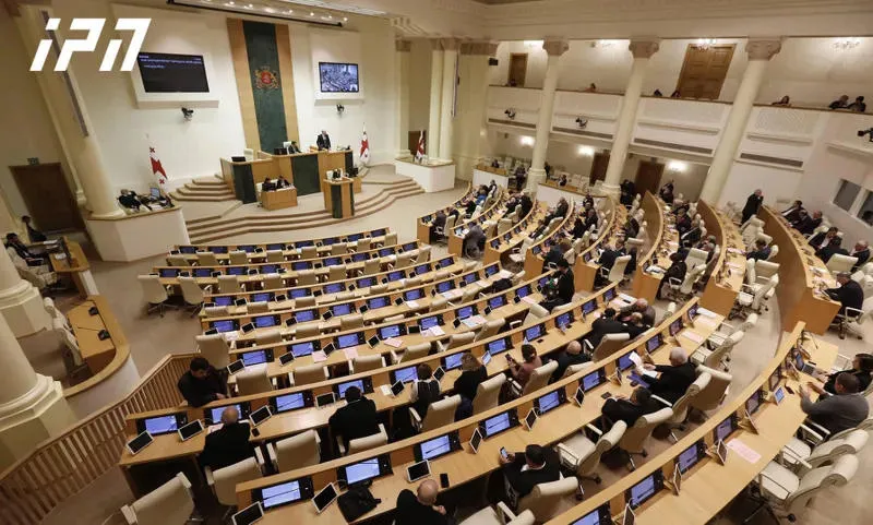 შეზღუდვების შესახებ კანონპროექტი პარლამენტს დღეს რედაქტირებული სახით წარედგინა, სადაც ჩაიწერა, რომ შემზღუდავი ღონისძიებების გატარება დროებით იქნება შესაძლებელი