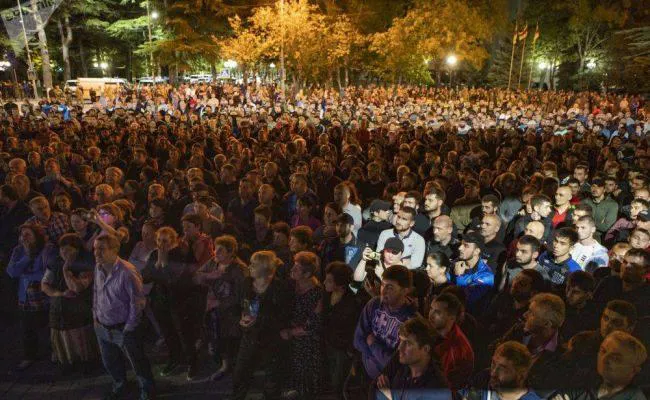 Protests resumed in front of so-called government house in occupied Tskhinvali