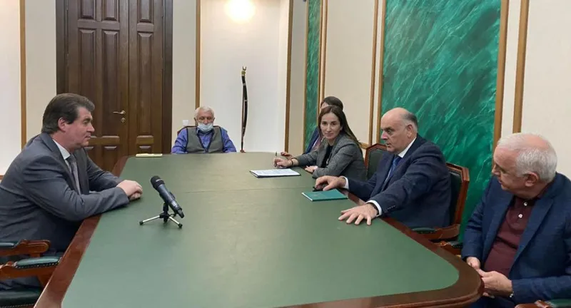 მედიის ინფორმაციით, ოკუპირებულ აფხაზეთში „როსავიაციის“ წარმომადგენლები იმყოფებიან