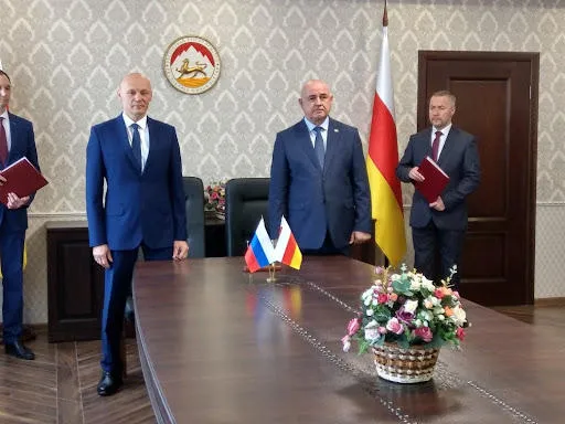 Russia and occupied Tskhinvali sign so-called dual citizenship agreement