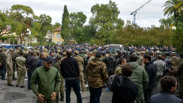 სოხუმში ე.წ. შს მინისტრის გადადგომის მოთხოვნით საპროტესტო აქცია გაიმართა