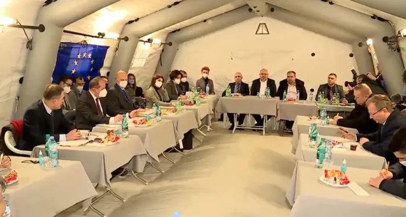სოფელ ერგნეთში ინციდენტების პრევენციისა და მათზე რეაგირების მექანიზმის ფარგლებში შეხვედრა მიმდინარეობს