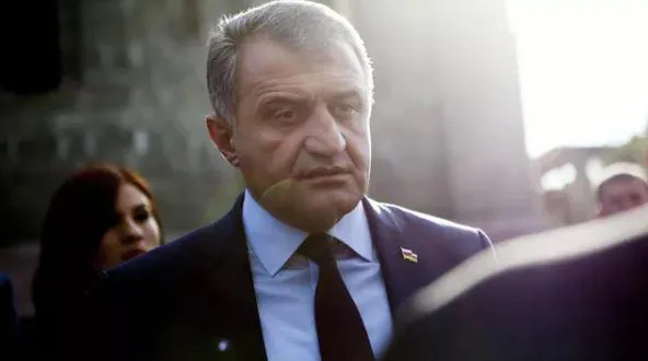 Anatoly Bibilov appoints referendum on unification with Russia for July 17