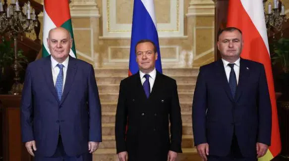 Dmitry Medvedev at the meeting with Aslan Bzhania and Alan Gagloev: We are waiting for an important date - the 15th anniversary of the recognition of the independence of "South Ossetia" and Abkhazia by Russia