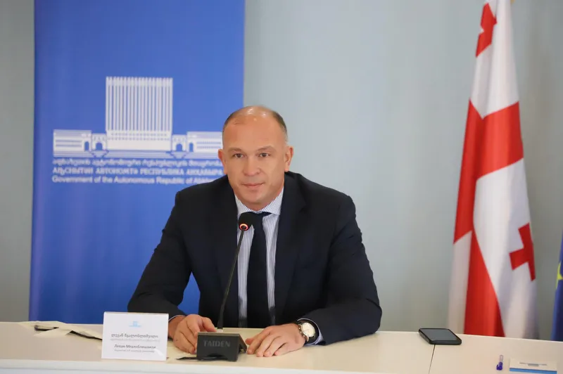 ლევან მგალობლიშვილი - საოკუპაციო რეჟიმის წარმომადგენლებმა დატოვეს სხდომათა დარბაზი, თუმცა ჩვენ რამდენიმე მნიშვნელოვანი საკითხის განხილვა მოვასწარით