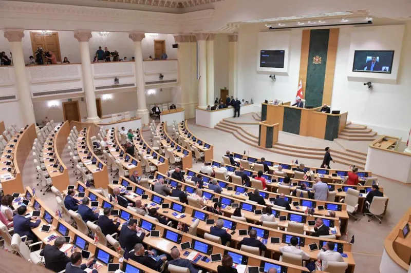 პრეზიდენტის არჩევნები 14 დეკემბერს დაინიშნა