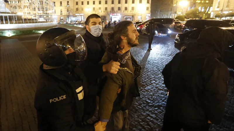 Lawyer: Zura Datunashvili was abused during his arrest, as well as when he was taken to the isolation cell, there are visible marks on his neck, his eye and ear are damaged - he can identify all violent persons