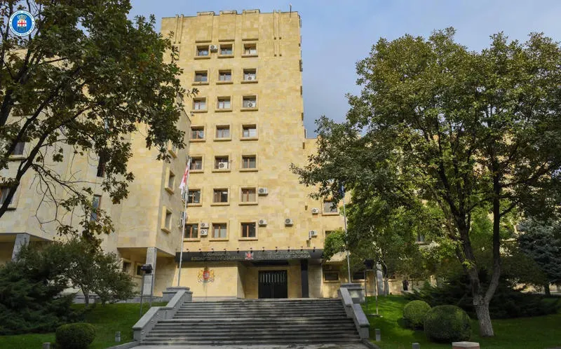 პროკურატურამ ჯგუფურად ჩადენილი განსაკუთრებით დიდი ოდენობით ნარკოტიკული საშუალების უკანონო შეძენა, შენახვის და უკანონო რეალიზაციის ხელშეწყობის ფაქტებზე ორ პირს ბრალდება წარუდგინა