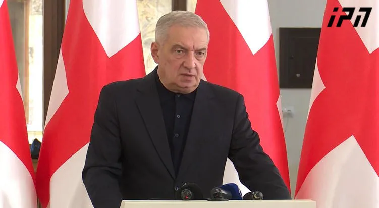 გია ვოლსკი - რასაკვირველია, ყველა გადაწყვეტილება საკადრო საკითხებზე ბიძინა ივანიშვილთან თანხმდება, მაგრამ თანხმდება არა როგორც ბოლო ინსტანციასთან - კადრების ცვლილება ჩვეულებრივი თემაა, თუმცა ახლა არაფერი მაგდაგვარი არ იგეგმება