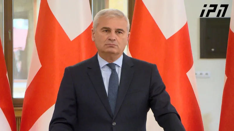 ირაკლი ქადაგიშვილი - ოპოზიციის ელჩებთან შეხვედრა გიკვირთ, კაცო?! ამას აღარც გადათარგმნა უნდა და აღარც გადმოთარგმნა, ელჩები დაკავებულები არიან საქართველოში პოლიტიკური პროცესის მართვით