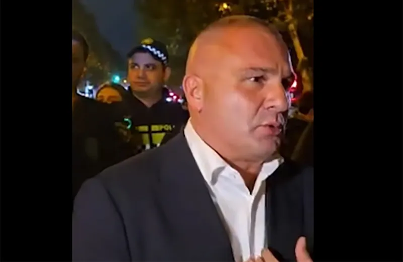 Revaz Sokhadze on the protest by students and parents of Public School No. 10: Your anger and concern are completely legitimate – I take responsibility that studies in this school will begin next September