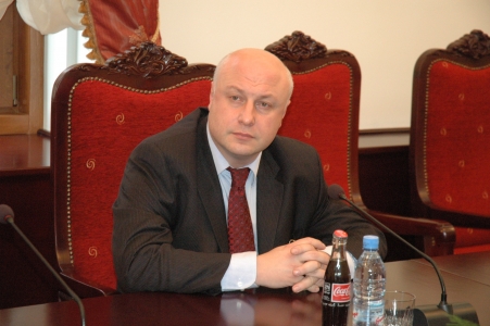 გიგი წერეთელი პენსიონერი პედაგოგების ანაზღაურებასთან დაკავშირებით, მიდგომის შეცვლას გამორიცხავს