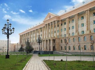 სამართლებრივ ოლიმპიადაში გამარჯვებულ თსუ-ს გუნდს მიუკერძოებლობის სიმბოლო - თემიდა გადაეცა