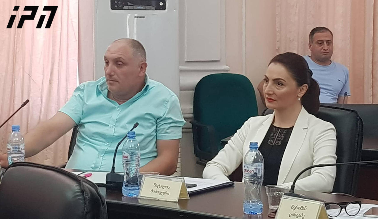 ბათუმის საკრებულოში იურიდიული კომიტეტის თავმჯდომარის პოსტზე ომარ მახარაძე თემურ კახიძემ ჩაანაცვლა