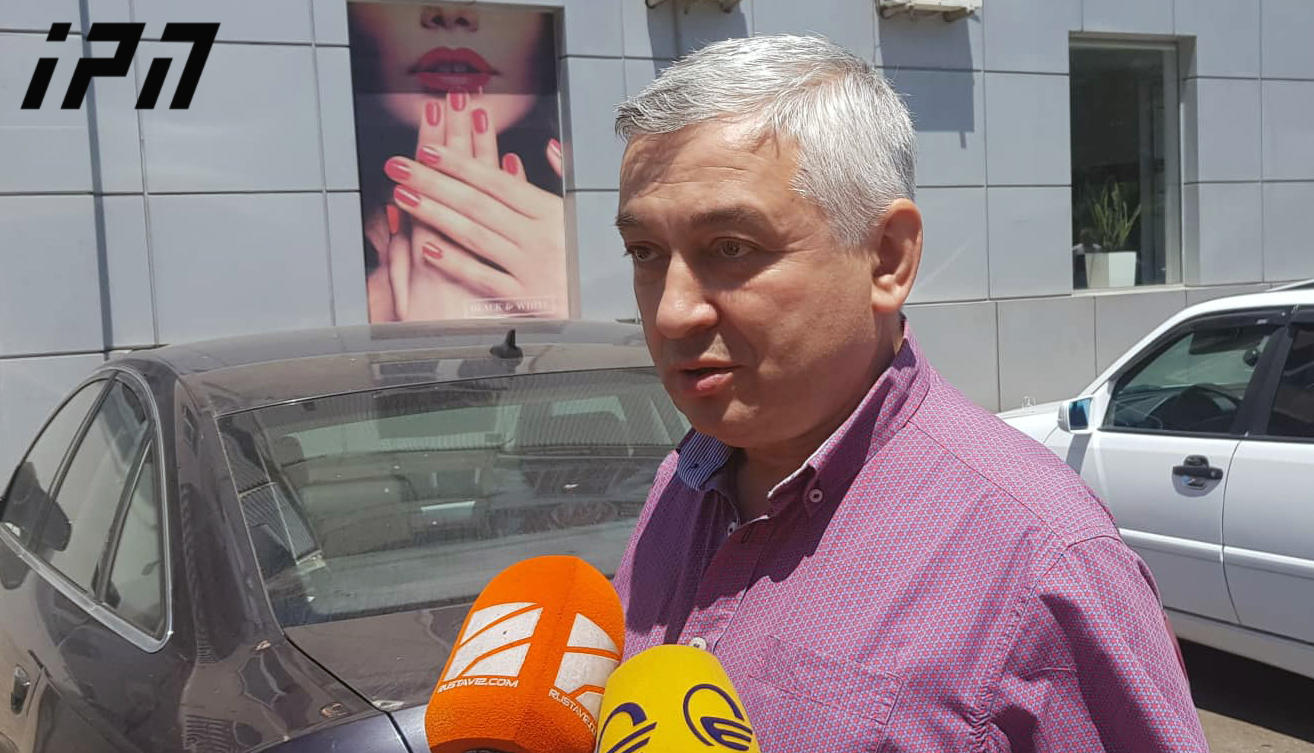 ადვოკატის ინფორმაციით, ბათუმის ყოფილ მერს, გიორგი ერმაკოვს ბრალი ოფიციალურად წარედგინა, ის დუმილის უფლებას იყენებს