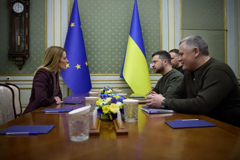 Владимир Зеленский, обращаясь к Роберте Метсоле – Цель Украины – как можно быстрее завершить выполнение рекомендаций Еврокомиссии