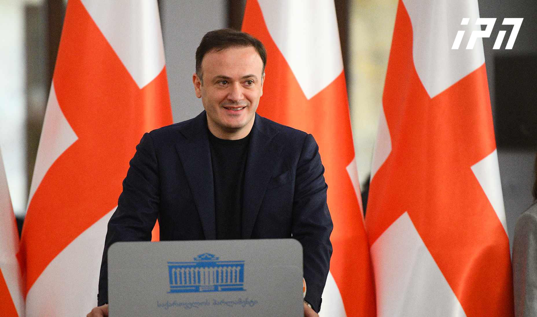ირაკლი ზარქუა - ორი ნიკა, ორივე ანზორის ძე! მე პირადად მივესალმები, იმიტომ რომ „ნაცი“ „ნაცს“ თუ წაართმევს ხმებს, ძალიან კარგი იქნება - მეტი ნიკა ქართულ ოპოზიციას!