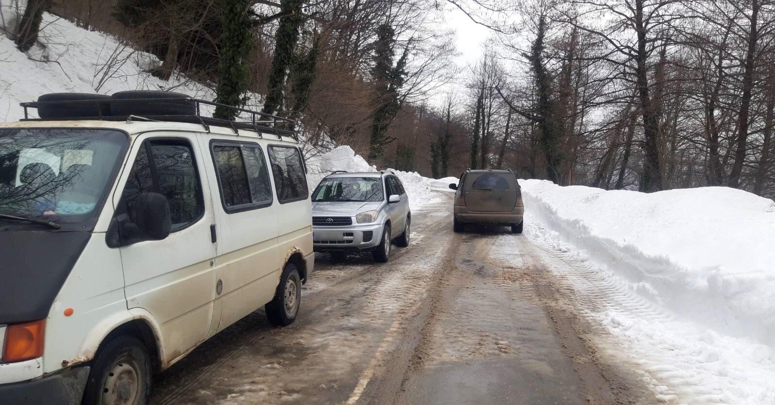 ნაქერალას უღელტეხილზე მსუბუქი ავტოტრანსპორტის მოძრაობა აღდგა