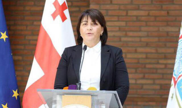 ლილე ლიპარტელიანი - თბილისის მერია, ნაცვლად იმისა, რომ ერთი წლით მაინც უდებდეს ხელშეკრულებას ადამიანებს, რომ საშვებულებო თანხით ისარგებლონ, ექსპლუატაციას უწევს ადამიანების შრომას