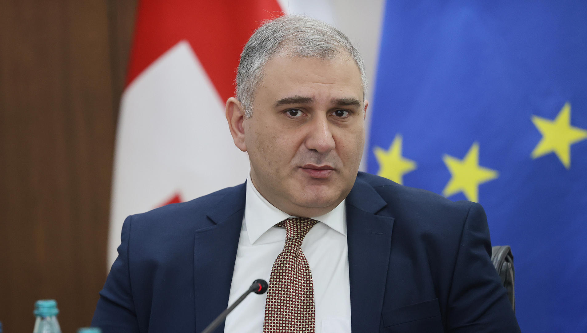 ჯანდაცვის მინისტრი - მივიღეთ გადაწყვეტილება, რომ 25 000-ლარიანი ლიმიტის კალკულაციიდან ცალკე იქნება გამოტანილი ონკოლოგიური მედიკამენტები, რომელიც გათვალისწინებულია შესაბამისი სახელმწიფო პროგრამით