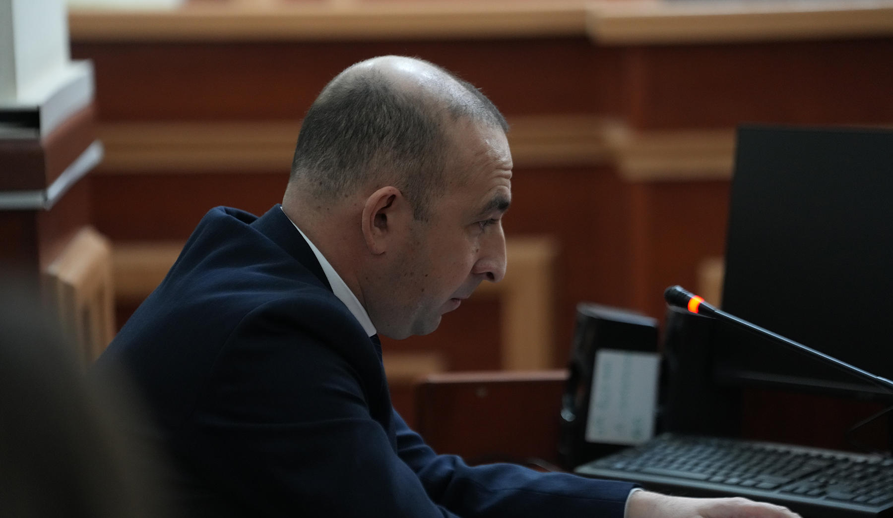 პროკურორი - არაერთი პირია გამოკითხული, მათ შორის, პოლიციის რამდენიმე თანამშრომელი, რომლებიც უთითებენ, რომ მათ მიმართ აქციის მონაწილეებმა ძალადობრივი ქმედებები განახორციელეს, ისროლეს სხვადასხვა ნივთი