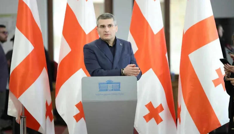 მამუკა მდინარაძე ვიზალიბერალიზაციის შესაძლო შეჩერებაზე - ეს იქნება ბოლო ტყვია შანტაჟის იარაღში - ამის შემდეგ რაღა უნდა ქნან, რით უნდა დაგვემუქრონ, ბოლო-ბოლო ატომურ ბომბს ხომ არ გვესვრიან?