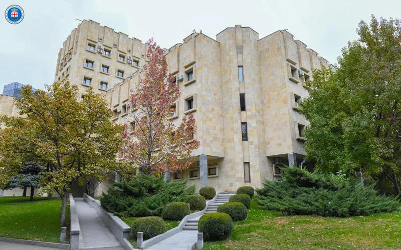 პროკურატურამ უკანონო სამეწარმეო საქმიანობისა და შემოსავლის ლეგალიზაციის ფაქტებზე, „კრისტალ ჯგუფის“ მფლობელს, ვლადიმერ სტეფანიანს ბრალი წარუდგინა
