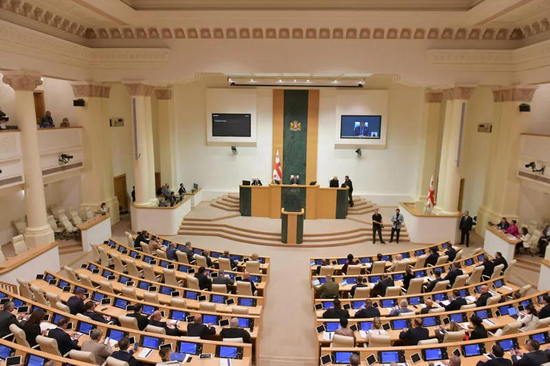 ფრაქცია „საქართველოსთვის“ პარლამენტს მარტოხელა მშობლებისთვის დადგენილი საგადასახადო შეღავათის გაზრდის ინიციატივით მიმართავს